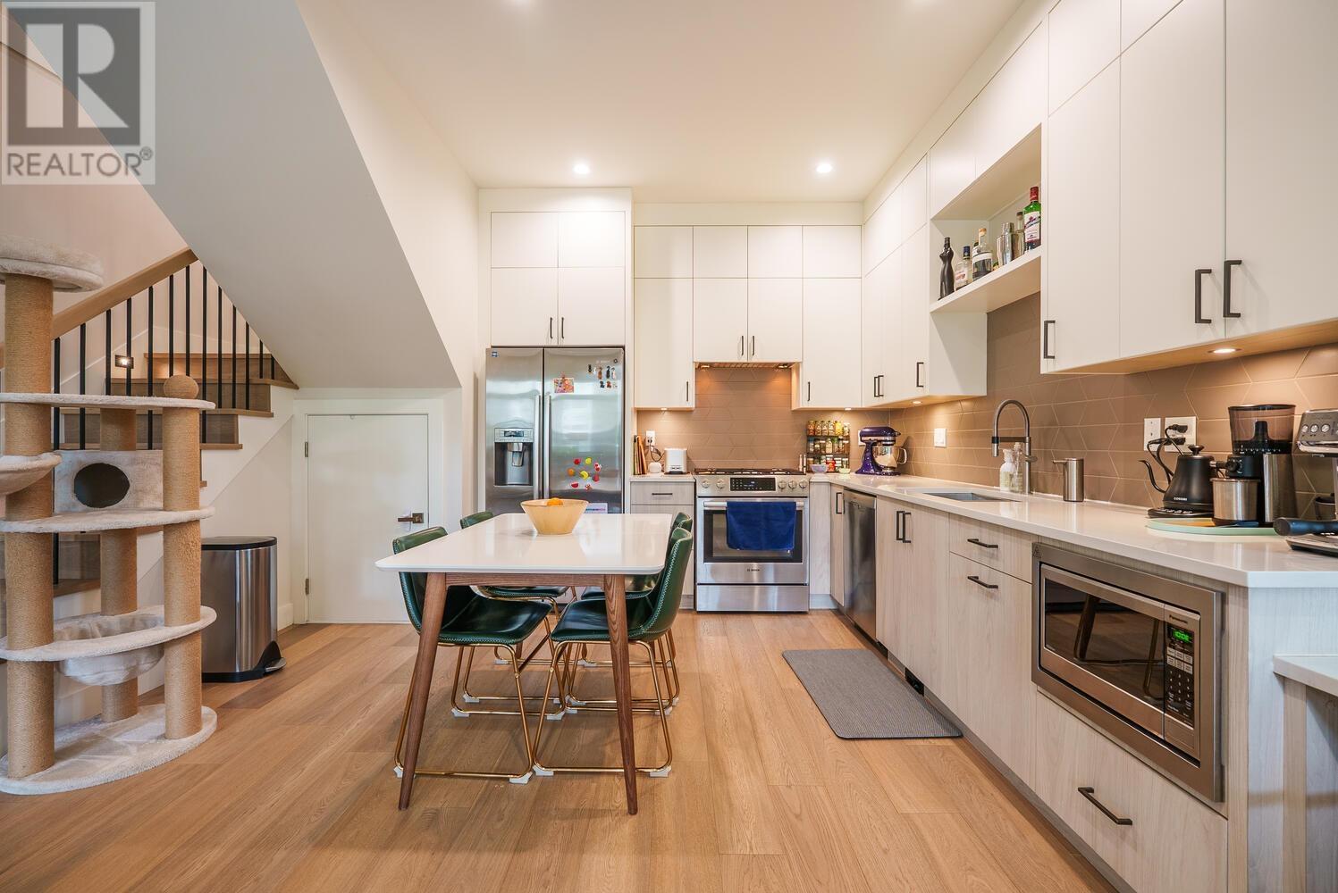 943 E 14th Avenue, Vancouver, British Columbia  V5T 2N7 - Photo 8 - R2987843