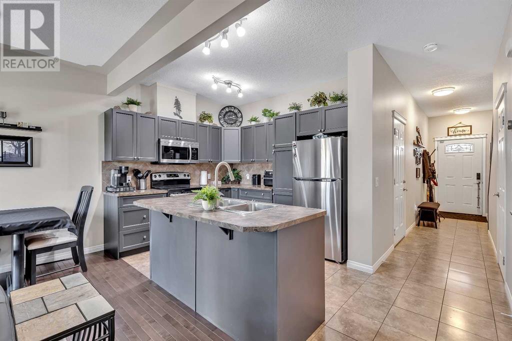 Property at 604, 620 Luxstone Landing SW image 4