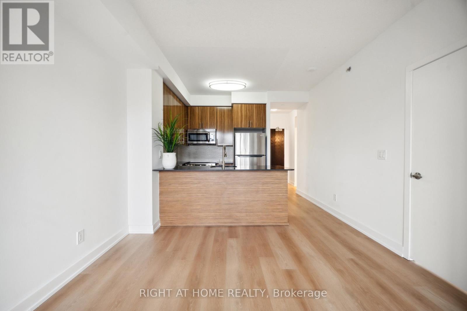 1005 - 225 Sackville Street, Toronto, Ontario  M5A 0B9 - Photo 5 - C12135865