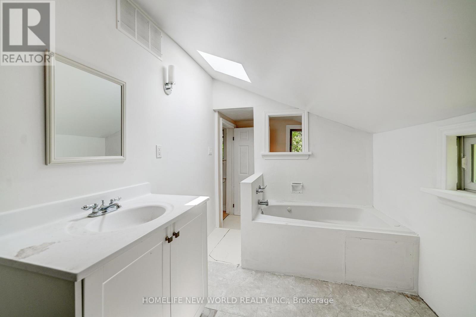 5741 Lakeshore Road, Whitchurch-Stouffville, Ontario  L4A 2Z4 - Photo 31 - N12135853