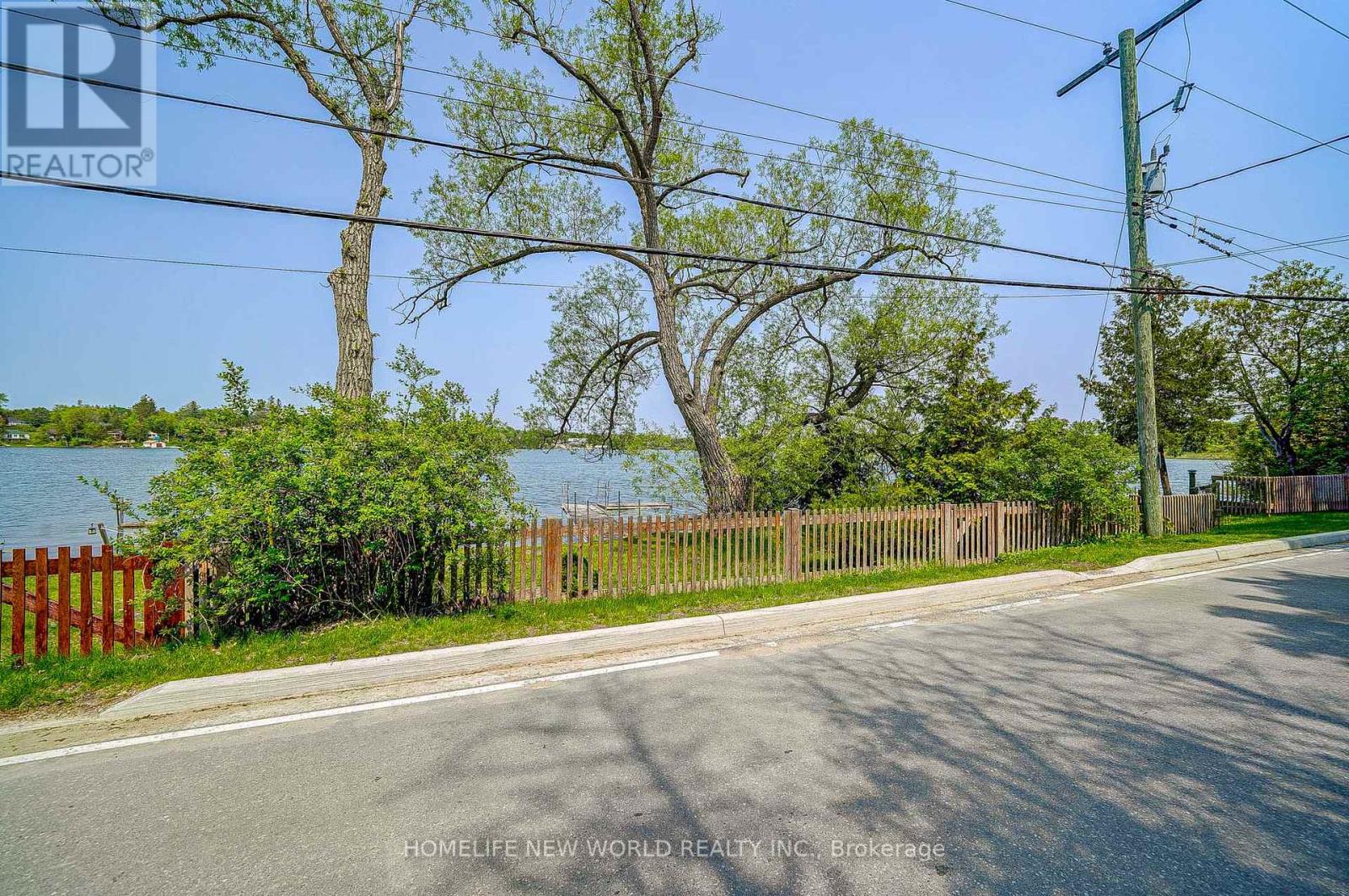 5741 Lakeshore Road, Whitchurch-Stouffville, Ontario  L4A 2Z4 - Photo 5 - N12135853
