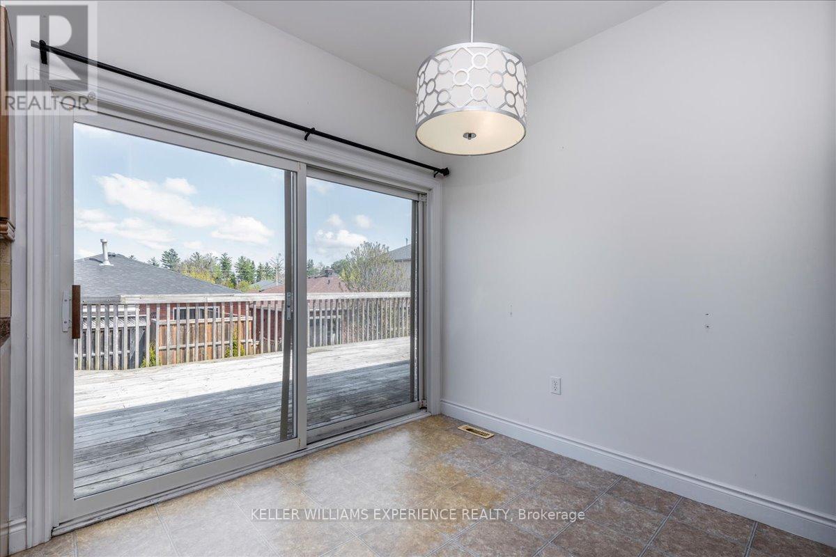 33 Primrose Crescent, Barrie, Ontario  L4N 3Y9 - Photo 14 - S12135886