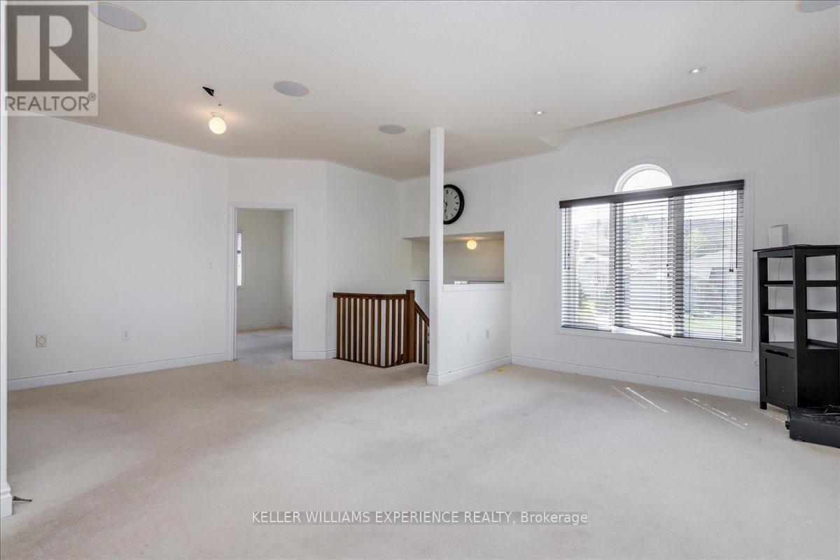 33 Primrose Crescent, Barrie, Ontario  L4N 3Y9 - Photo 6 - S12135886