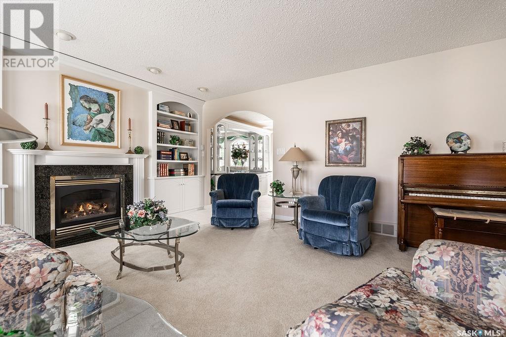 Property at 246 Baker PLACE image 4