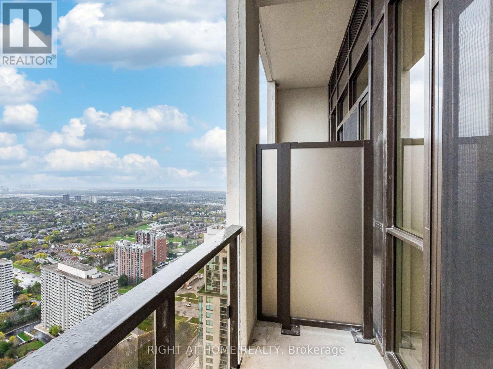 Ph02 - 30 Elm Drive W, Mississauga, Ontario  L5B 0N6 - Photo 45 - W12106635