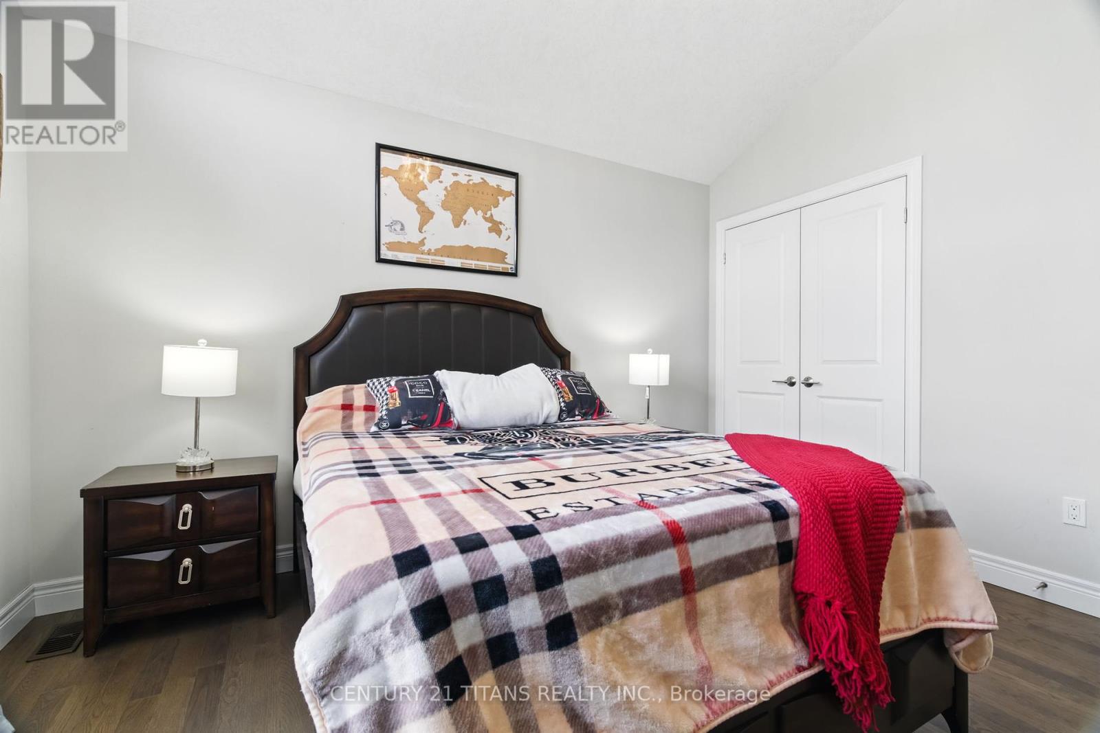 2 Sparrow Crescent E, East Luther Grand Valley, Ontario  L9W 7P2 - Photo 24 - X12134445