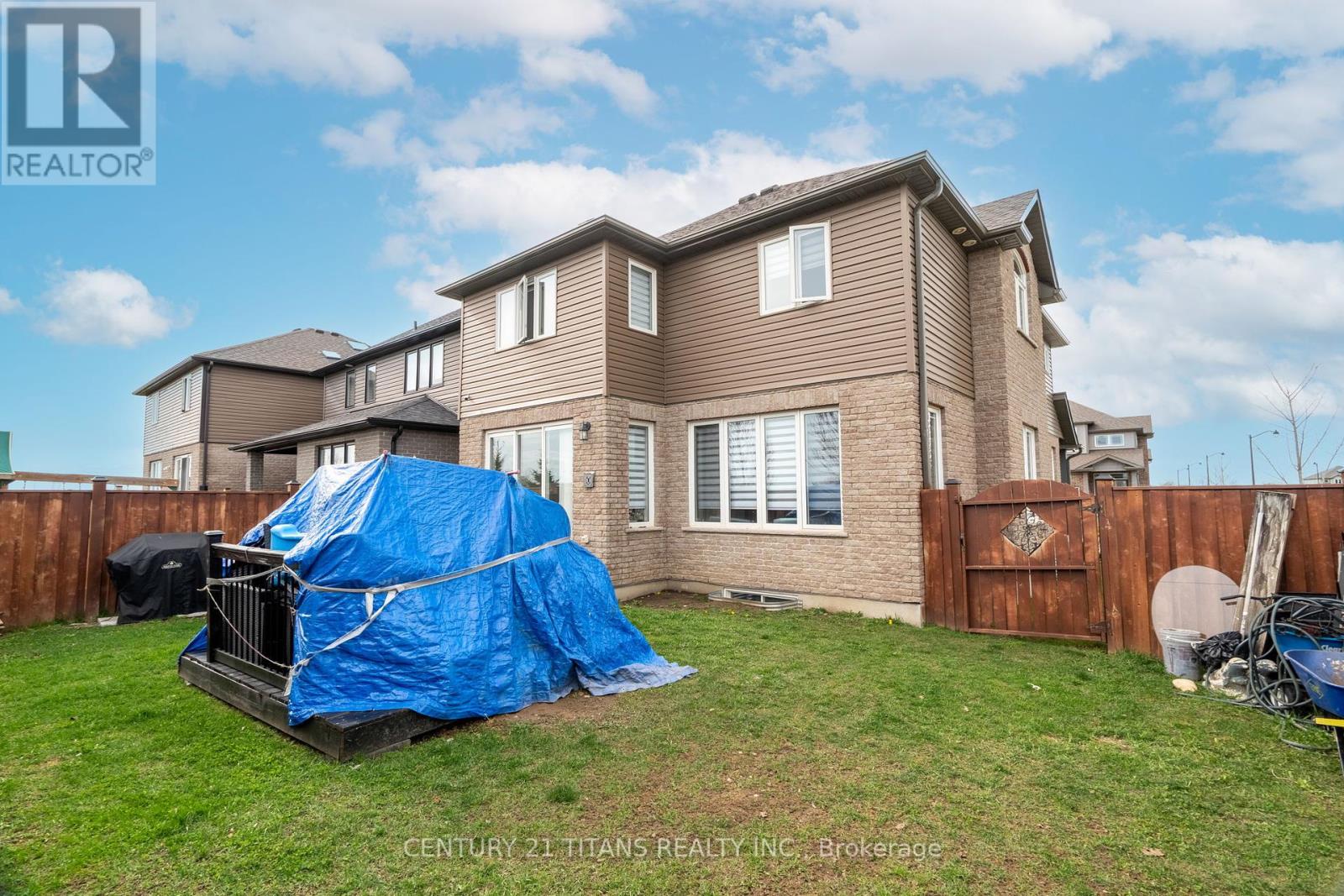 2 Sparrow Crescent E, East Luther Grand Valley, Ontario  L9W 7P2 - Photo 30 - X12134445