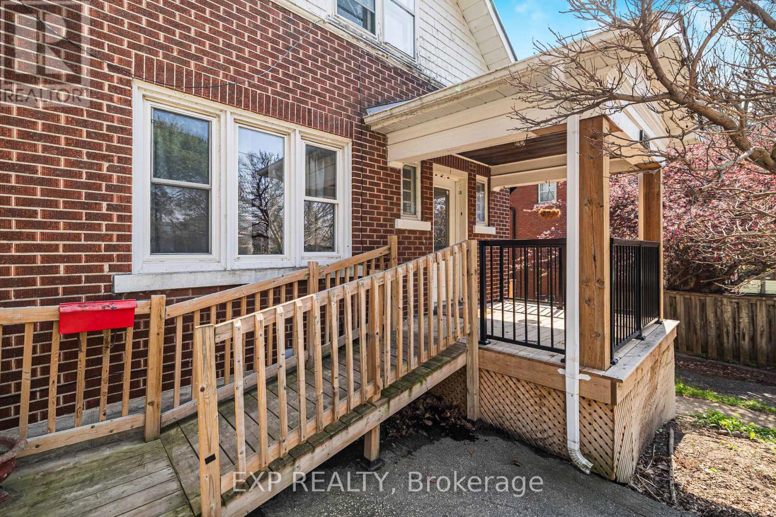 349 Luella Street, Kitchener, Ontario  N2H 2J3 - Photo 28 - X12135777