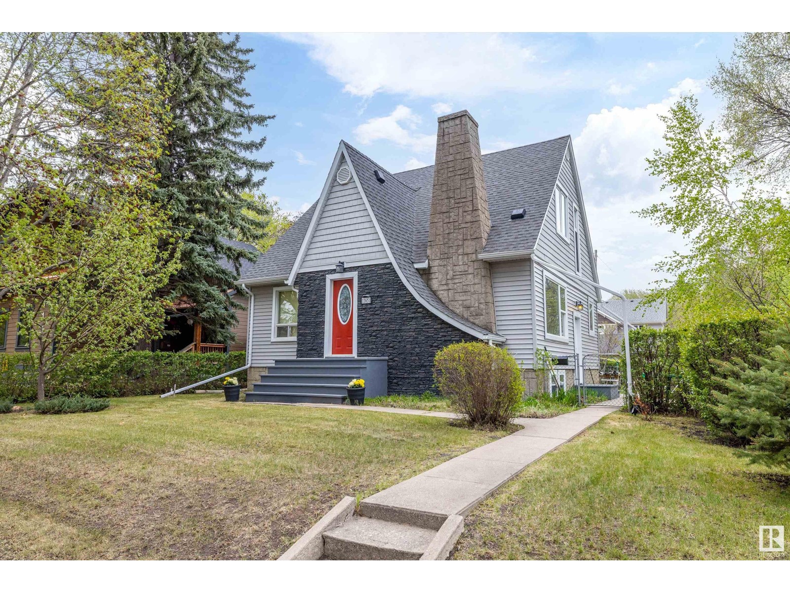 Property at 11651 77 AV NW image 3