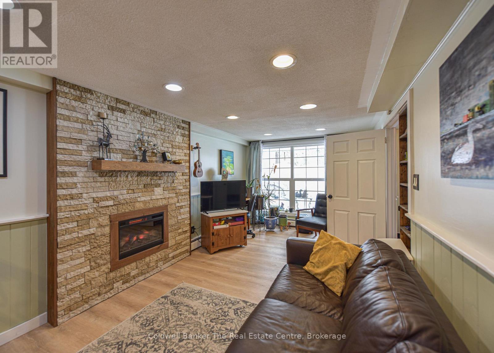 822 Pinedale Road, Gravenhurst, Ontario  P1P 1L3 - Photo 6 - X12021792
