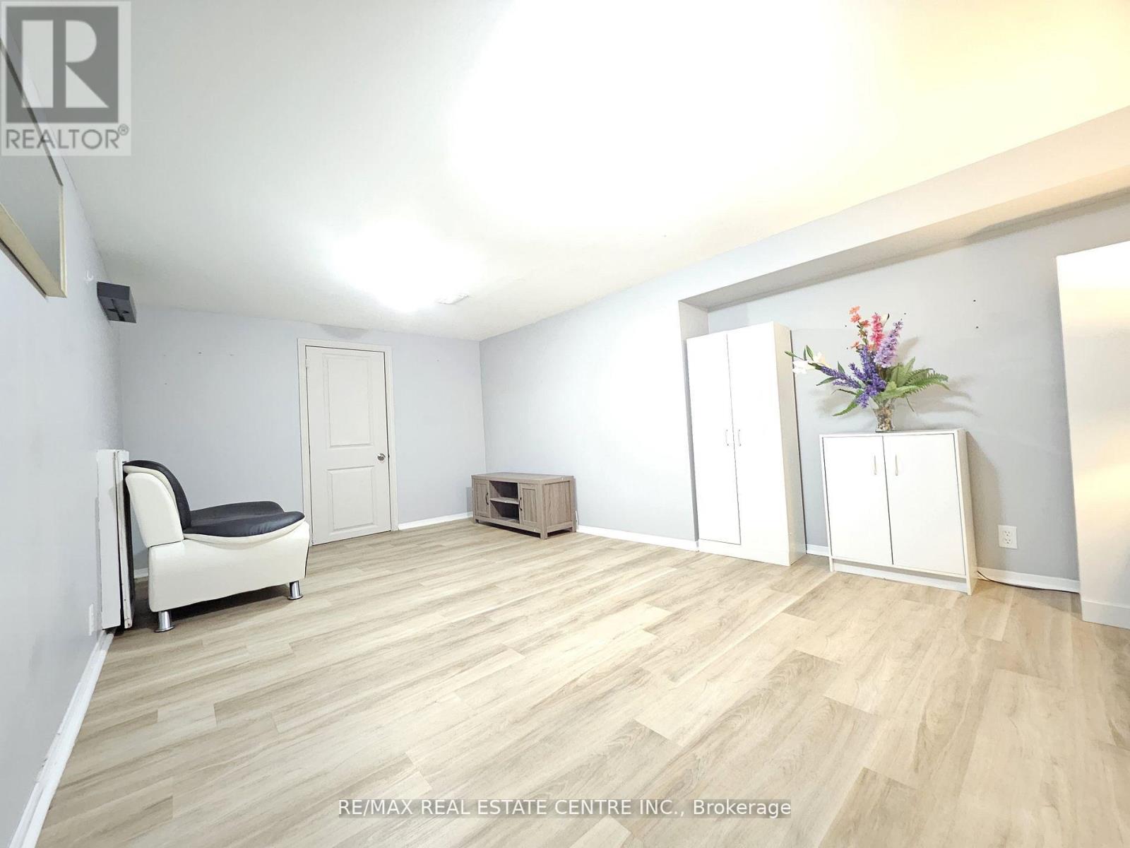 401 Elgin Street E, Oshawa, Ontario  L1G 1V1 - Photo 34 - E12104045