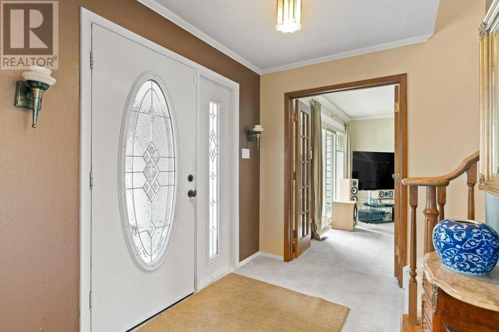 Property at 1011 Lake Bonavista Drive SE image 3