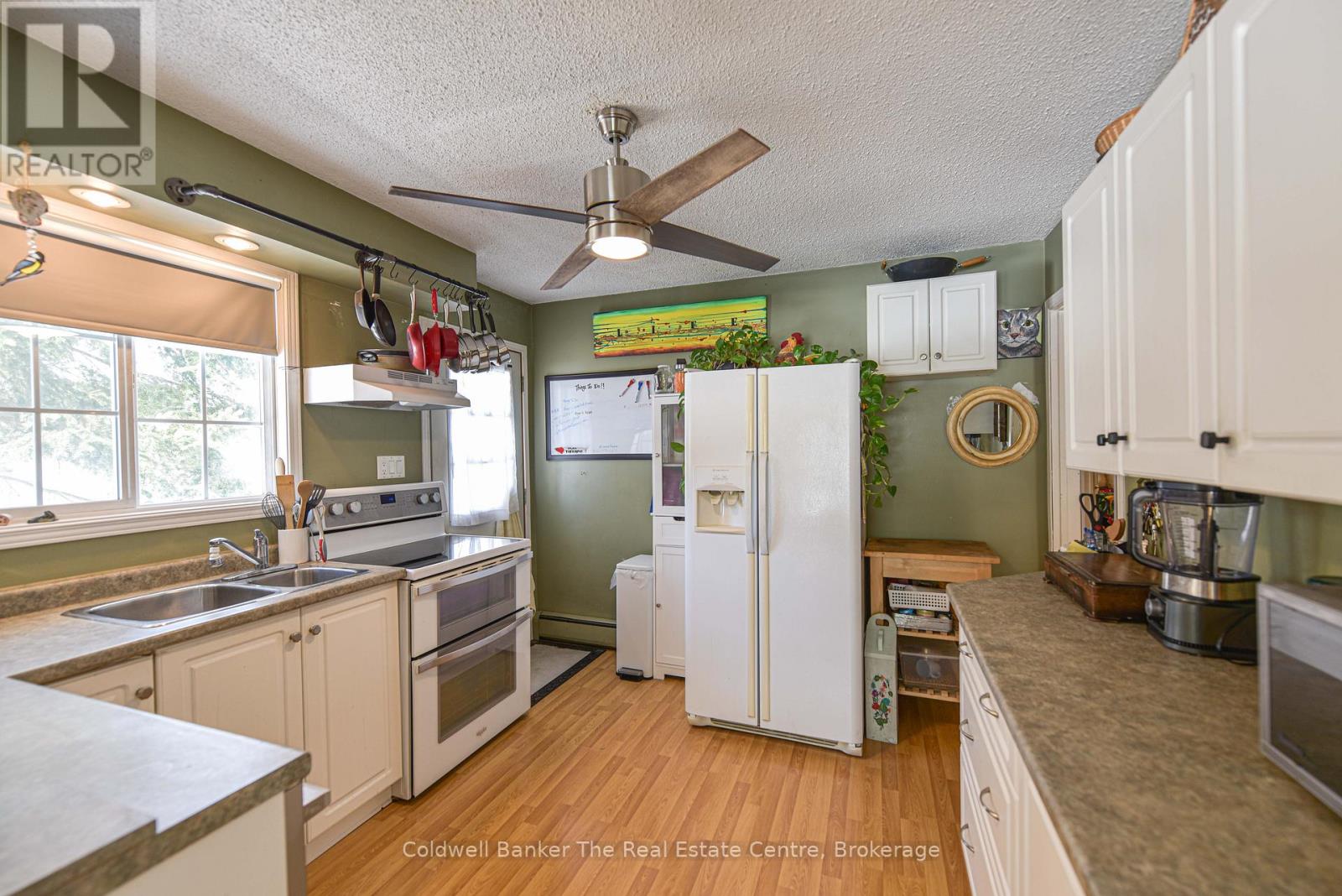822 Pinedale Road, Gravenhurst, Ontario  P1P 1L3 - Photo 24 - X12021792