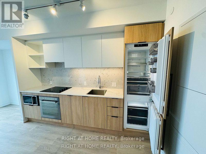 3818 - 82 Dalhousie Street, Toronto, Ontario  M5H 0C5 - Photo 4 - C12132526