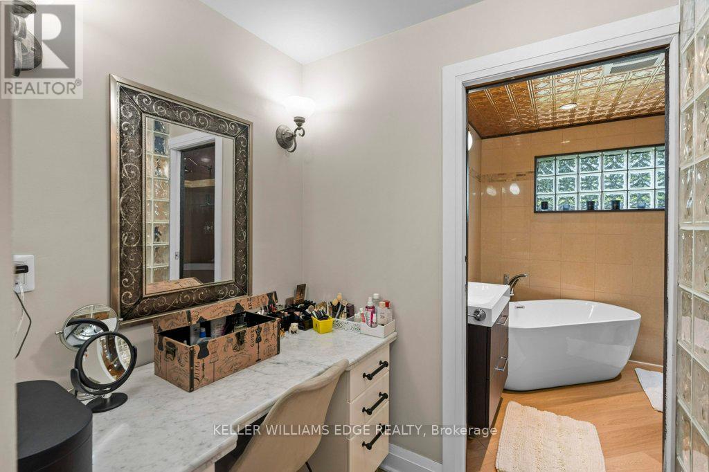 61 Lake Avenue N, Hamilton, Ontario  L8E 1L2 - Photo 26 - X12135904