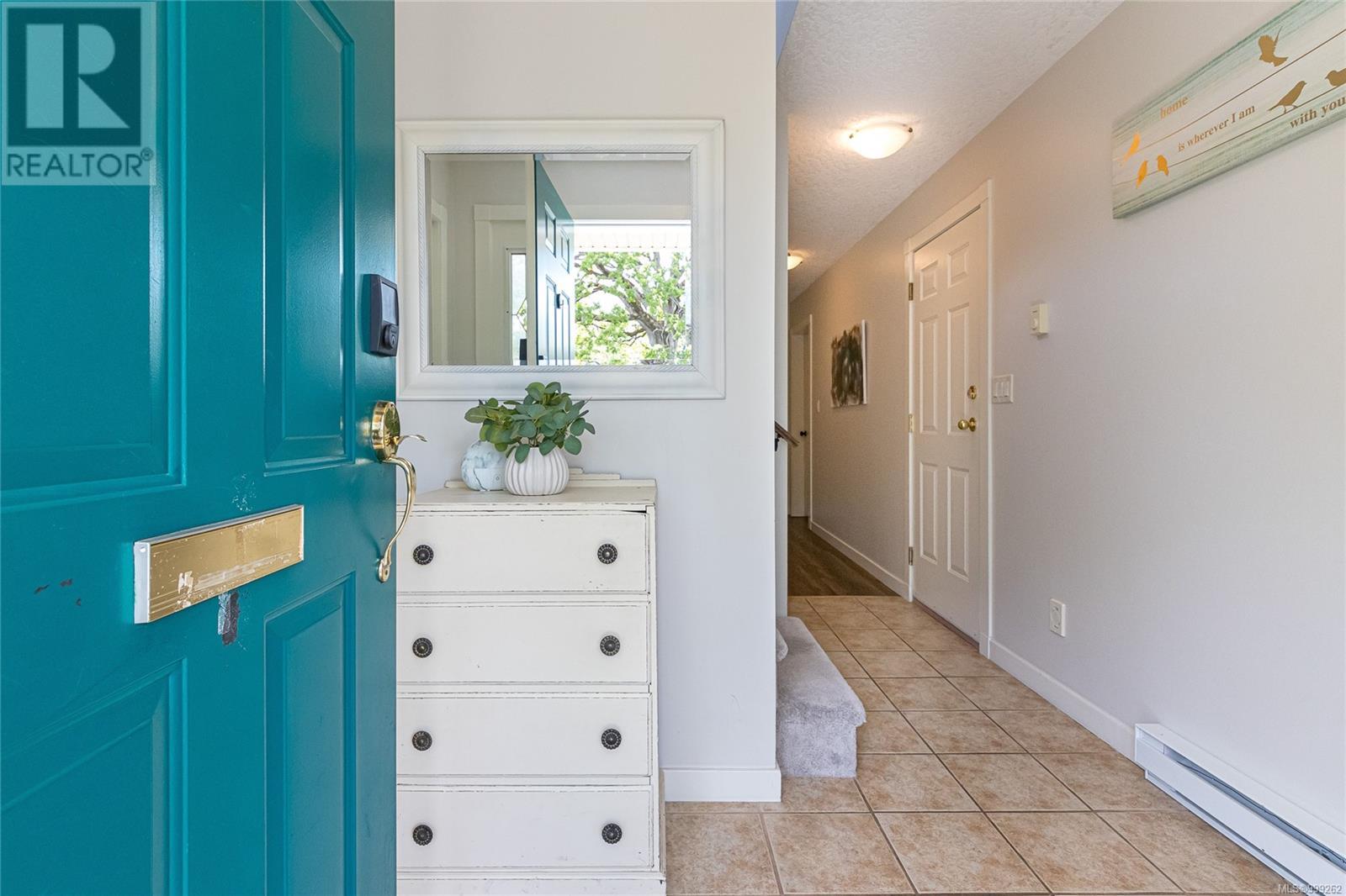 Property at 4162 Rockhome Gdns image 3