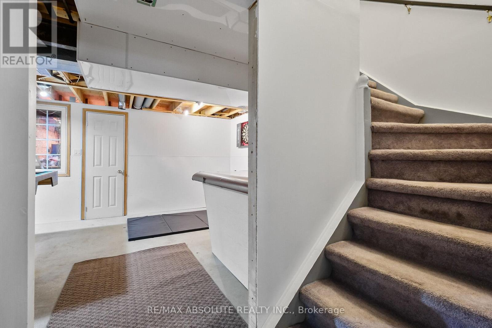 219 Mccurdy Drive, Ottawa, Ontario  K2L 2L5 - Photo 36 - X12135926