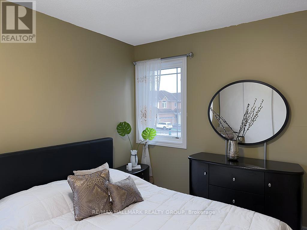 155 Tapestry Drive, Ottawa, Ontario  K2J 0H4 - Photo 27 - X12135939