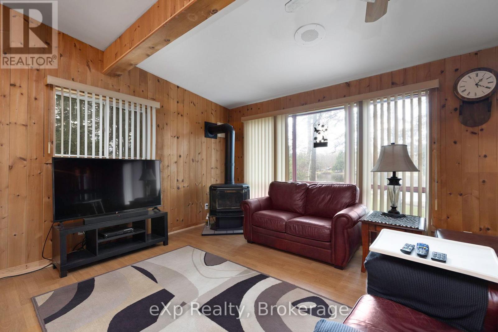 36 Roberts Lake Road E, Seguin, Ontario  P2A 2W8 - Photo 13 - X12135937