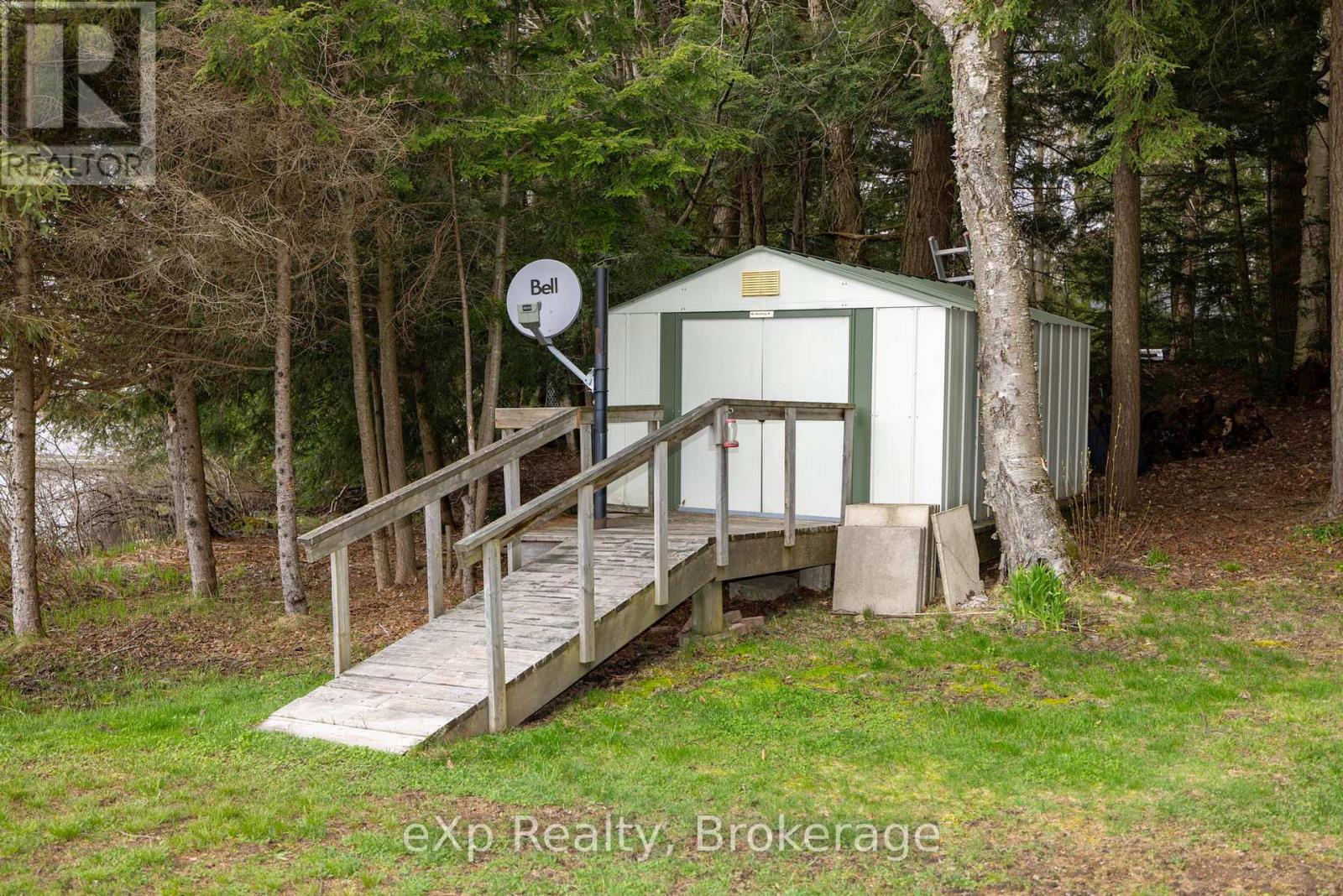 36 Roberts Lake Road E, Seguin, Ontario  P2A 2W8 - Photo 31 - X12135937
