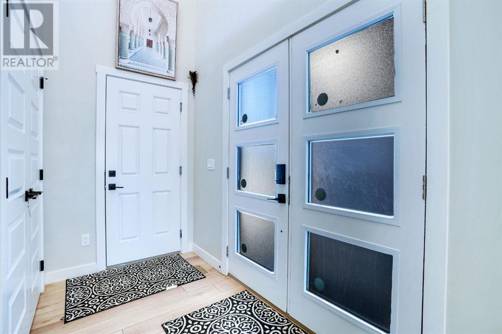 Property at 118 Homestead Park NE image 4