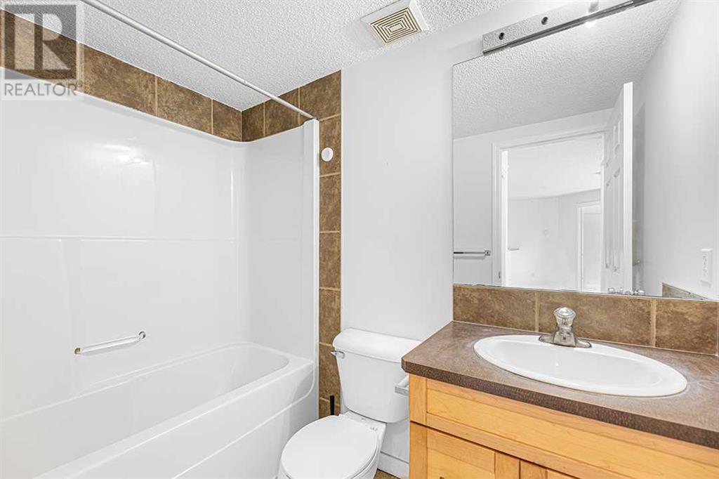7104, 70 Panamount Drive Nw, Calgary, Alberta  T3K 6K3 - Photo 19 - A2208640