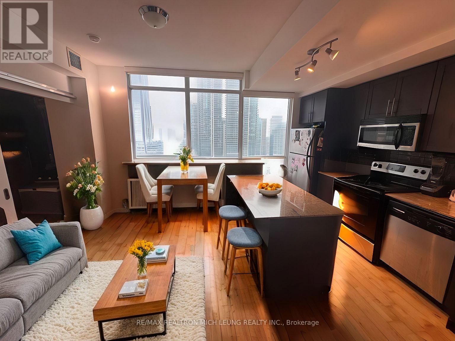 Property at 1704 - 55 BREMNER BOULEVARD image 5