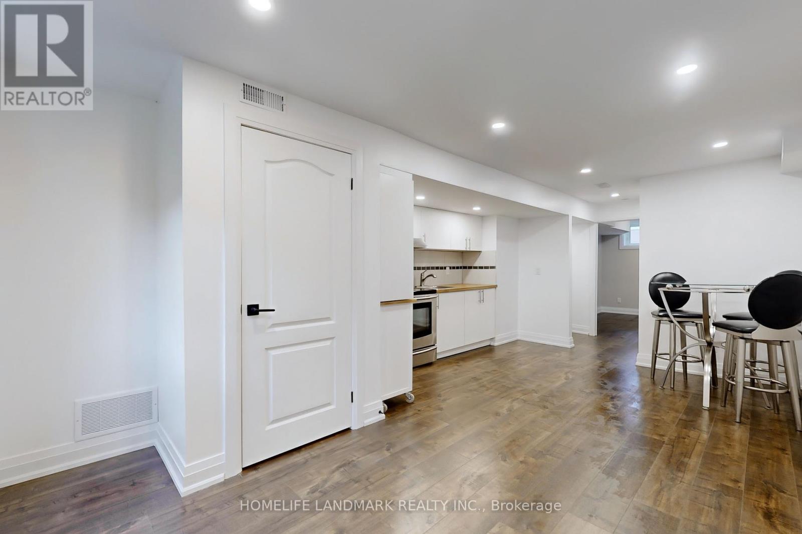 Unit 2 - 1661 Mount Albert Road, East Gwillimbury, Ontario  L0G 1V0 - Photo 8 - N12135930