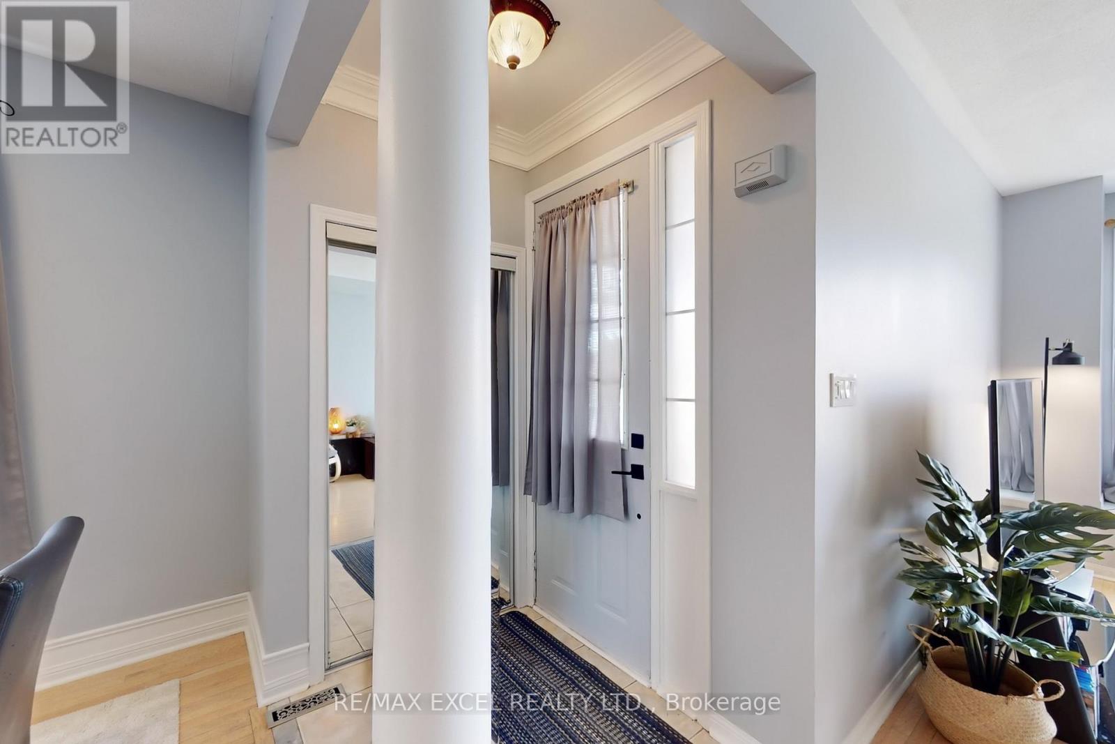 318 Country Glen Road, Markham, Ontario  L6B 1C5 - Photo 17 - N12135932
