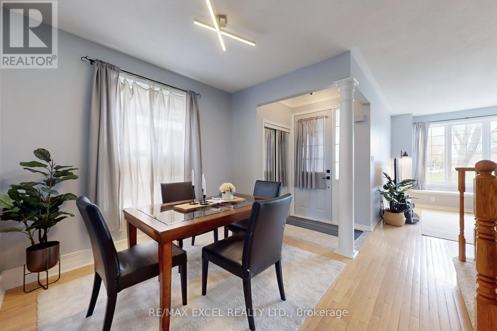 318 Country Glen Road, Markham, Ontario  L6B 1C5 - Photo 7 - N12135932