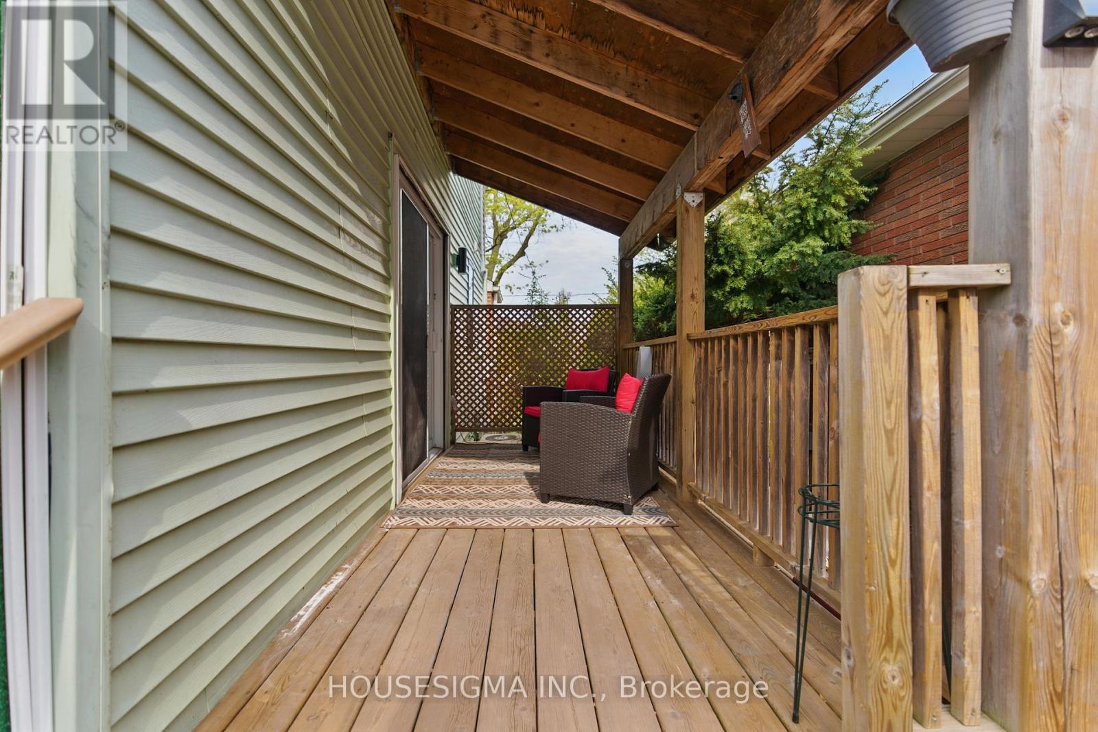 77 Mildred Avenue, St. Catharines, Ontario  L2R 6J4 - Photo 30 - X12126342