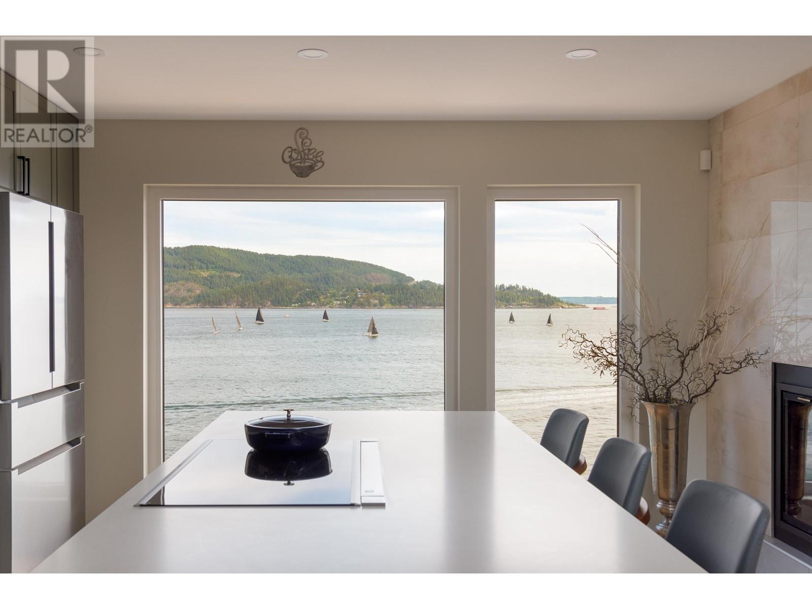 1531 Eagle Cliff Road, Bowen Island, British Columbia  V0N 1G1 - Photo 2 - R3000683