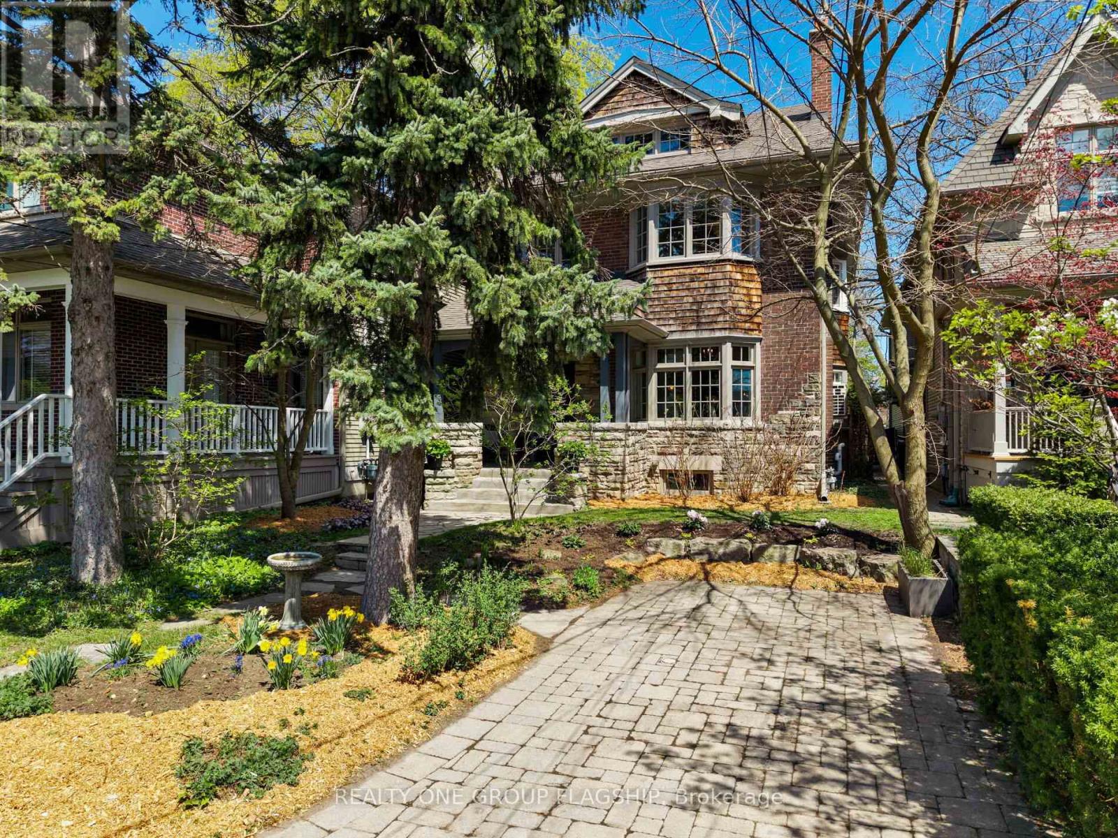 Property at 69 VICTORIA PARK AVENUE image 2