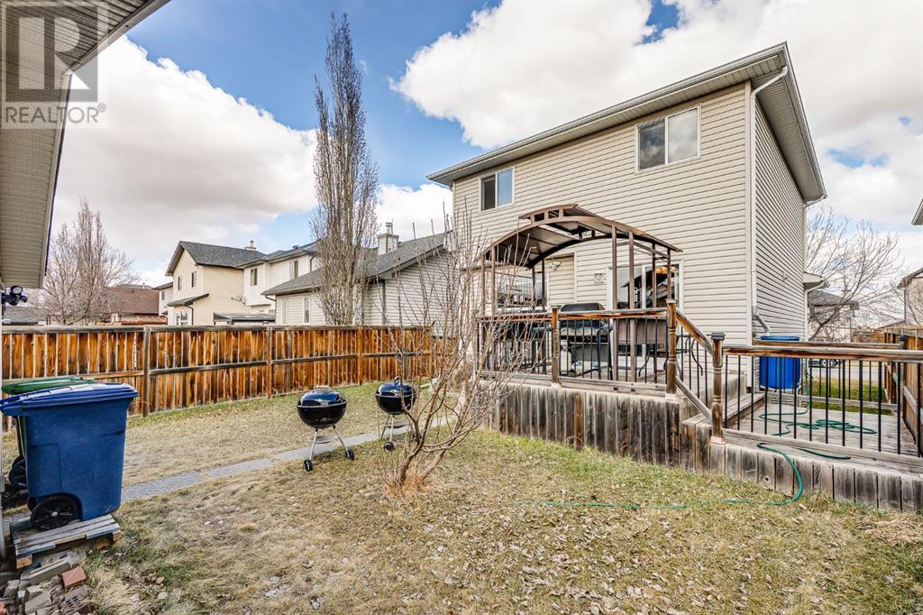 75 Luxstone Crescent Sw, Airdrie, Alberta  T4B 2W7 - Photo 30 - A2212074