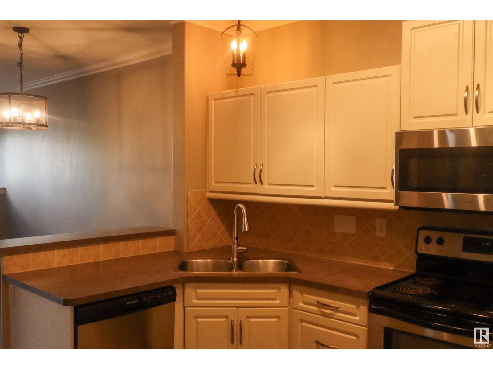 #128 10121 80 Av Nw, Edmonton, Alberta  T6E 0B9 - Photo 9 - E4435393