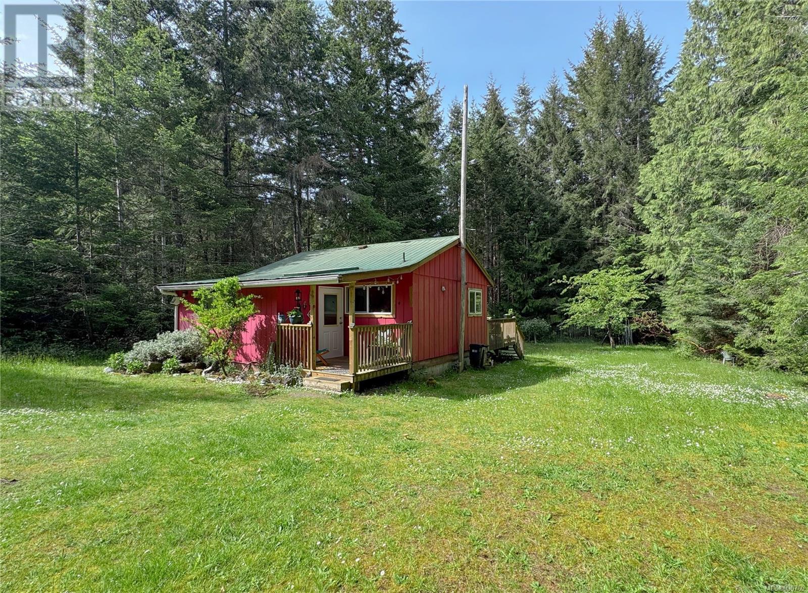 220 Malaspina Dr, Gabriola Island, British Columbia  V0R 1X1 - Photo 1 - 996760