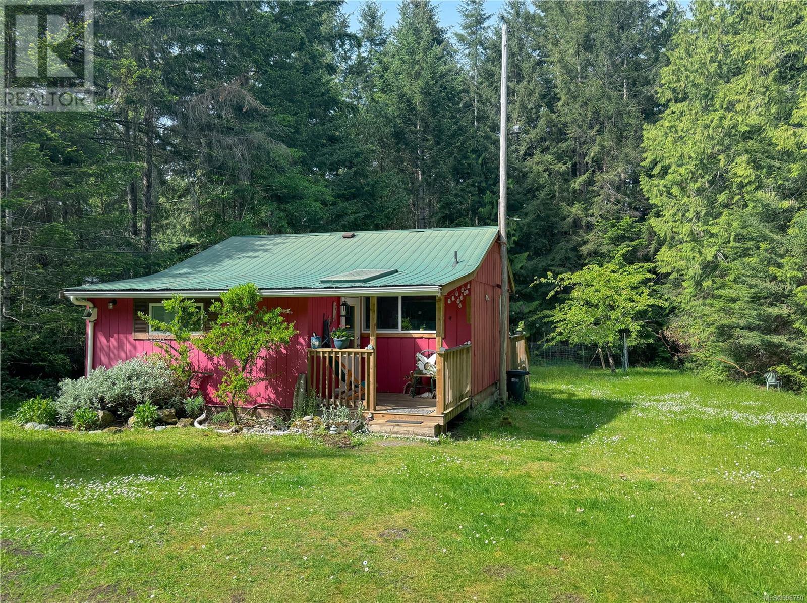 220 Malaspina Dr, Gabriola Island, British Columbia  V0R 1X1 - Photo 2 - 996760