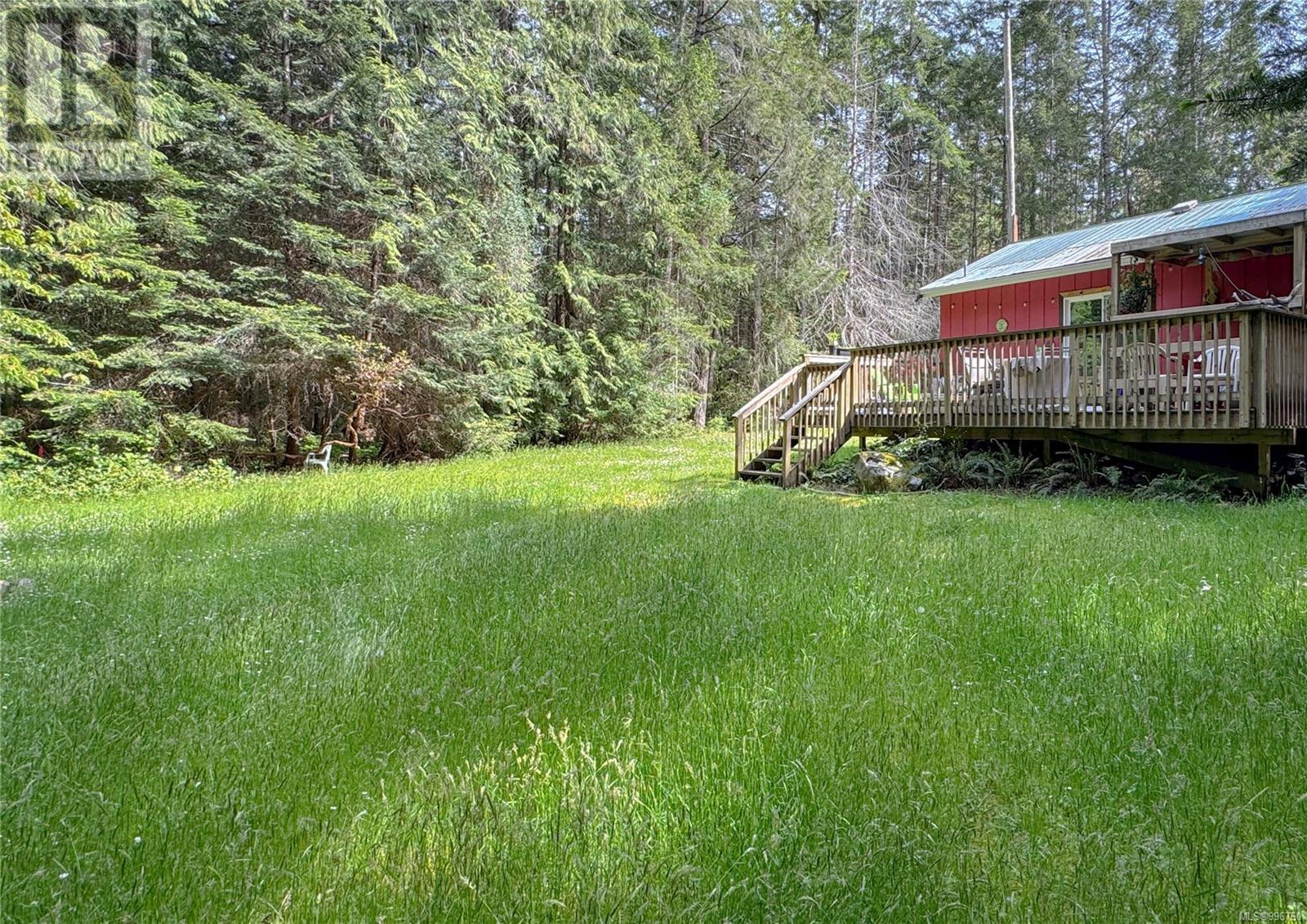 Property at 220 Malaspina Dr image 5