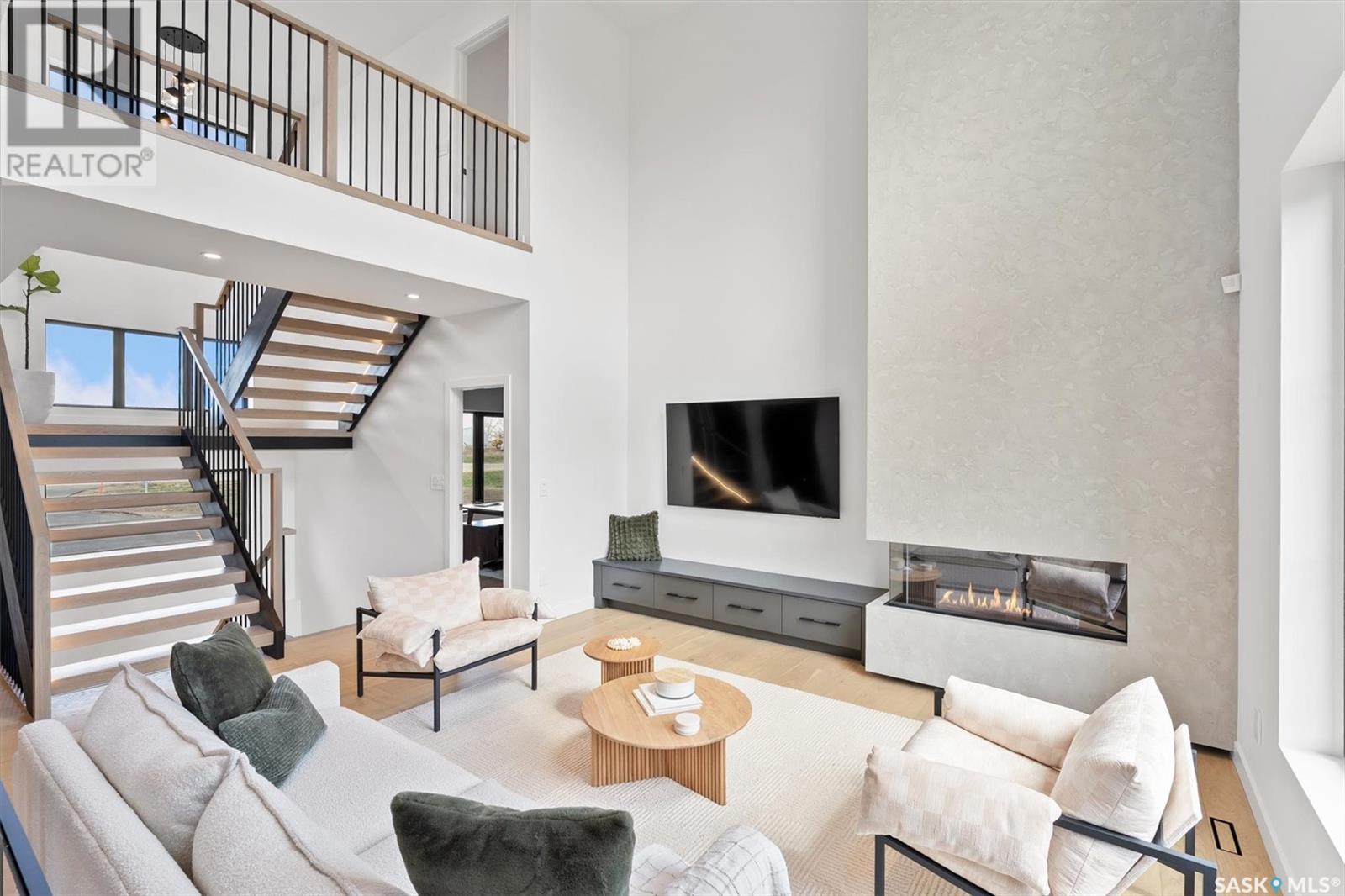 Property at 108 Ravenswood Road image 4