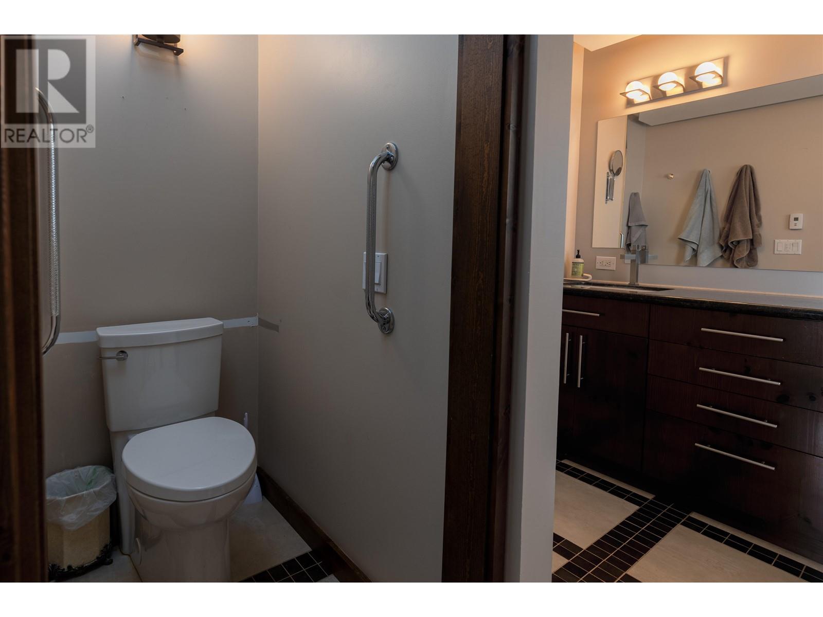 4407 BIRCH AVENUE Terrace Photo 15