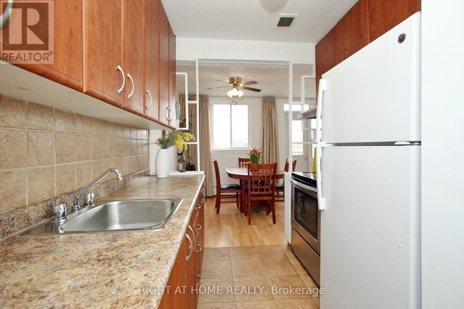 301 - 59 Neptune Drive, Toronto, Ontario  M6A 1X2 - Photo 11 - C12135960