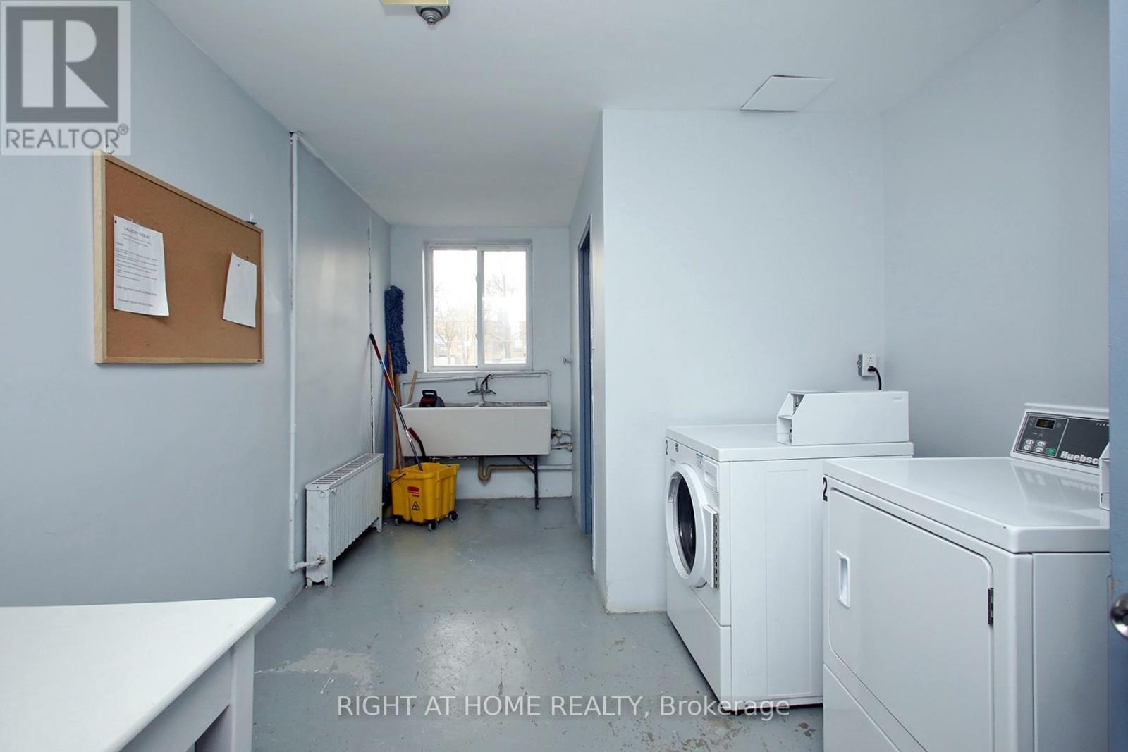 301 - 59 Neptune Drive, Toronto, Ontario  M6A 1X2 - Photo 18 - C12135960