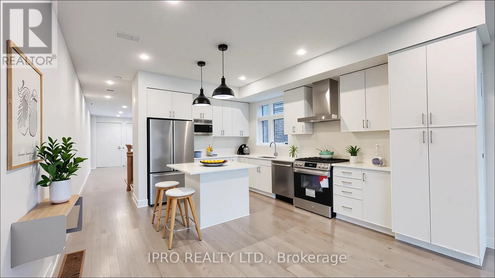 1818 Donald Cousens Parkway, Markham (Cornell), Ontario  L6B 0V5 - Photo 3 - N12135973
