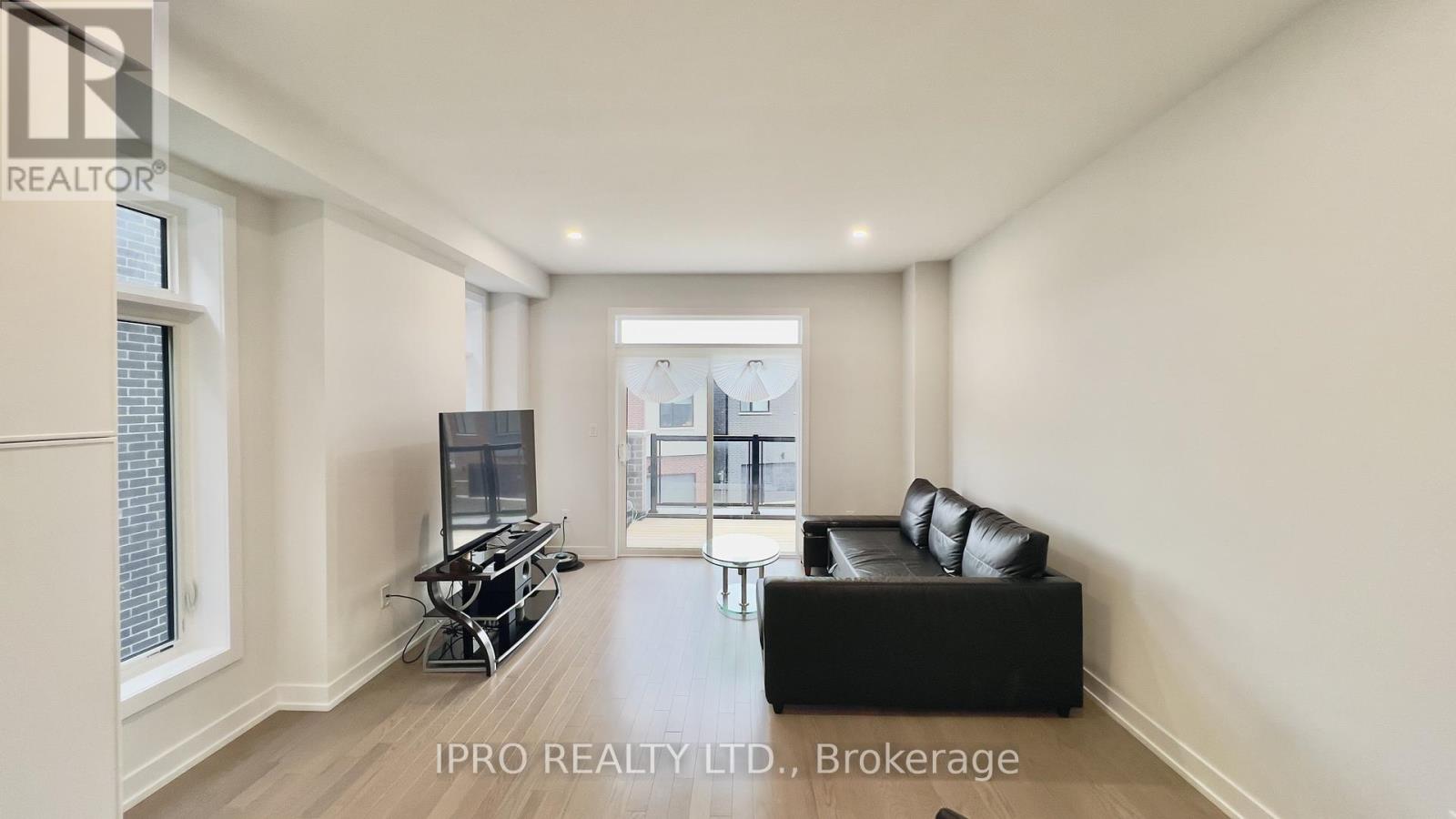 1818 Donald Cousens Parkway, Markham (Cornell), Ontario  L6B 0V5 - Photo 32 - N12135973