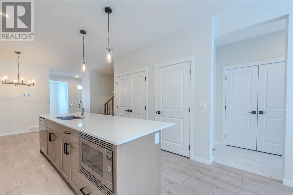 112 Creekside Street Sw, Calgary, Alberta  T2X 5S3 - Photo 10 - A2194982