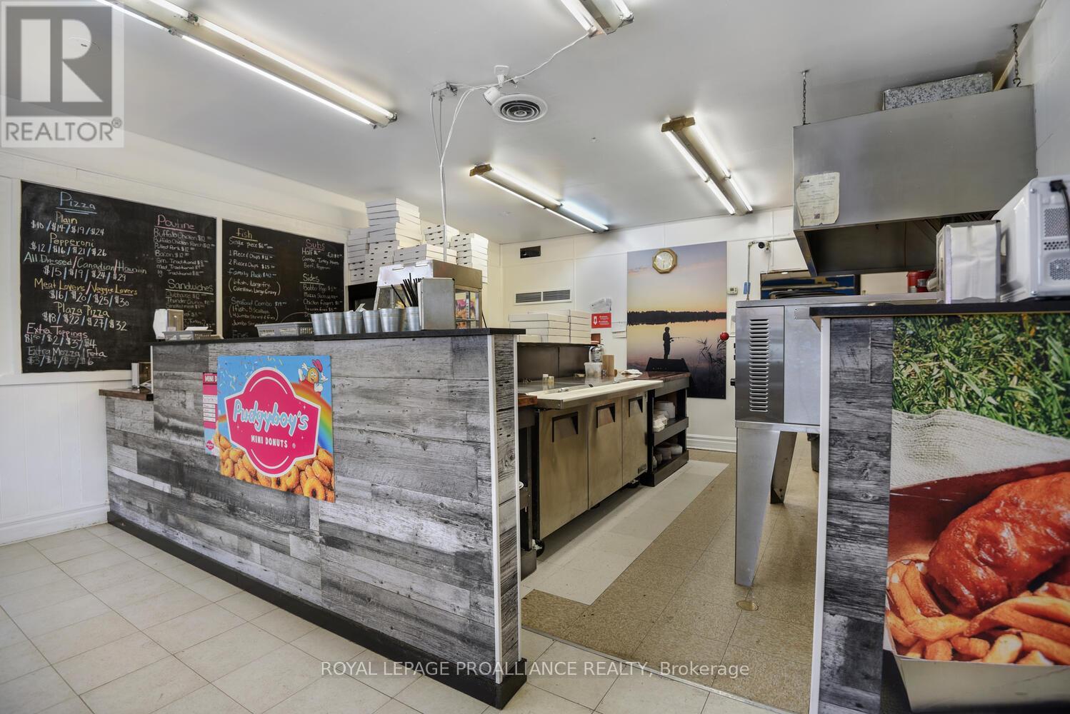 6 - 1275 Kensington Parkway, Brockville, Ontario  K6V 6C3 - Photo 5 - X12136016