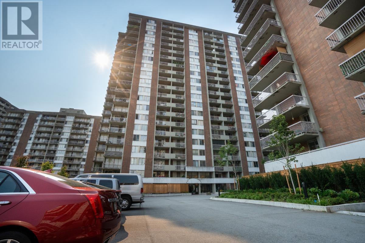 307 2016 FULLERTON AVENUE, North Vancouver, British Columbia