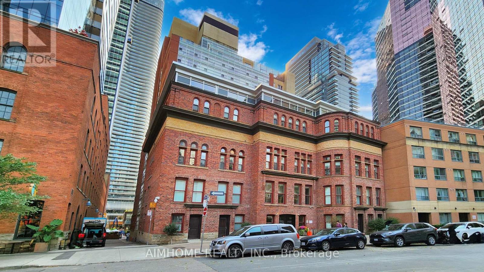 306 - 11 ST. JOSEPH STREET, Toronto, Ontario