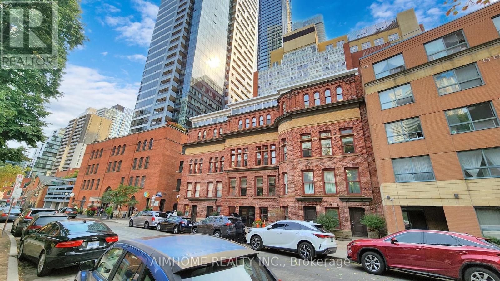 306 - 11 St. Joseph Street, Toronto, Ontario  M4Y 3G4 - Photo 2 - C12136011