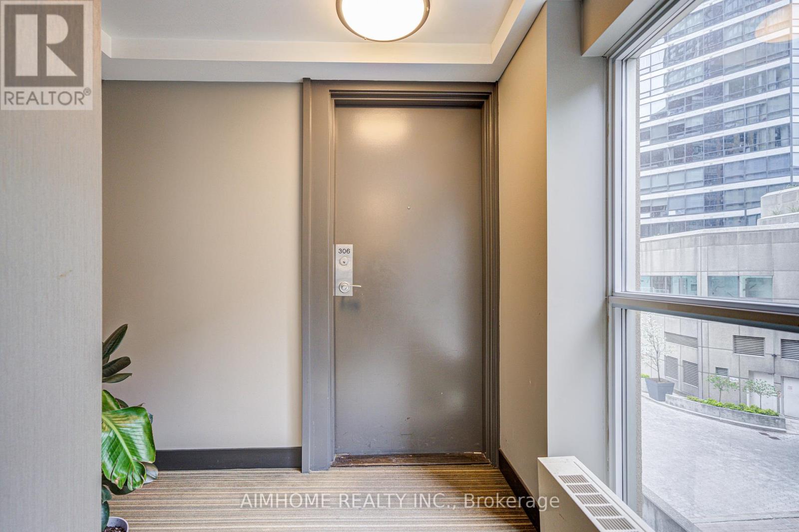306 - 11 St. Joseph Street, Toronto, Ontario  M4Y 3G4 - Photo 5 - C12136011